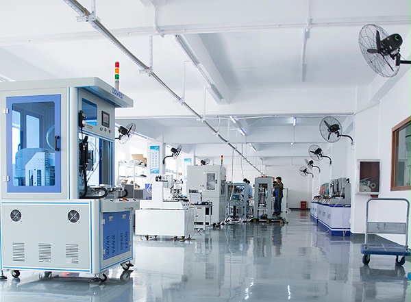 坚丰生产车间环境